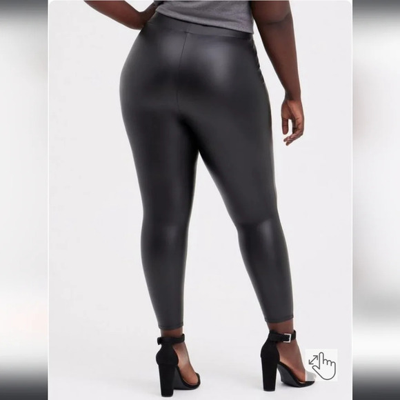 Torrid Pixie Black Faux Leather Leggings Size 2X - Picture 2 of 6